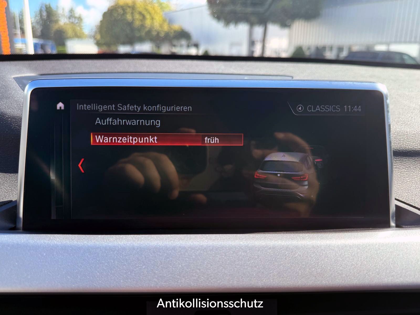 Fahrzeugabbildung BMW X1 xDrive25e Advantage ACC KAM LED PANO AHK SHZ