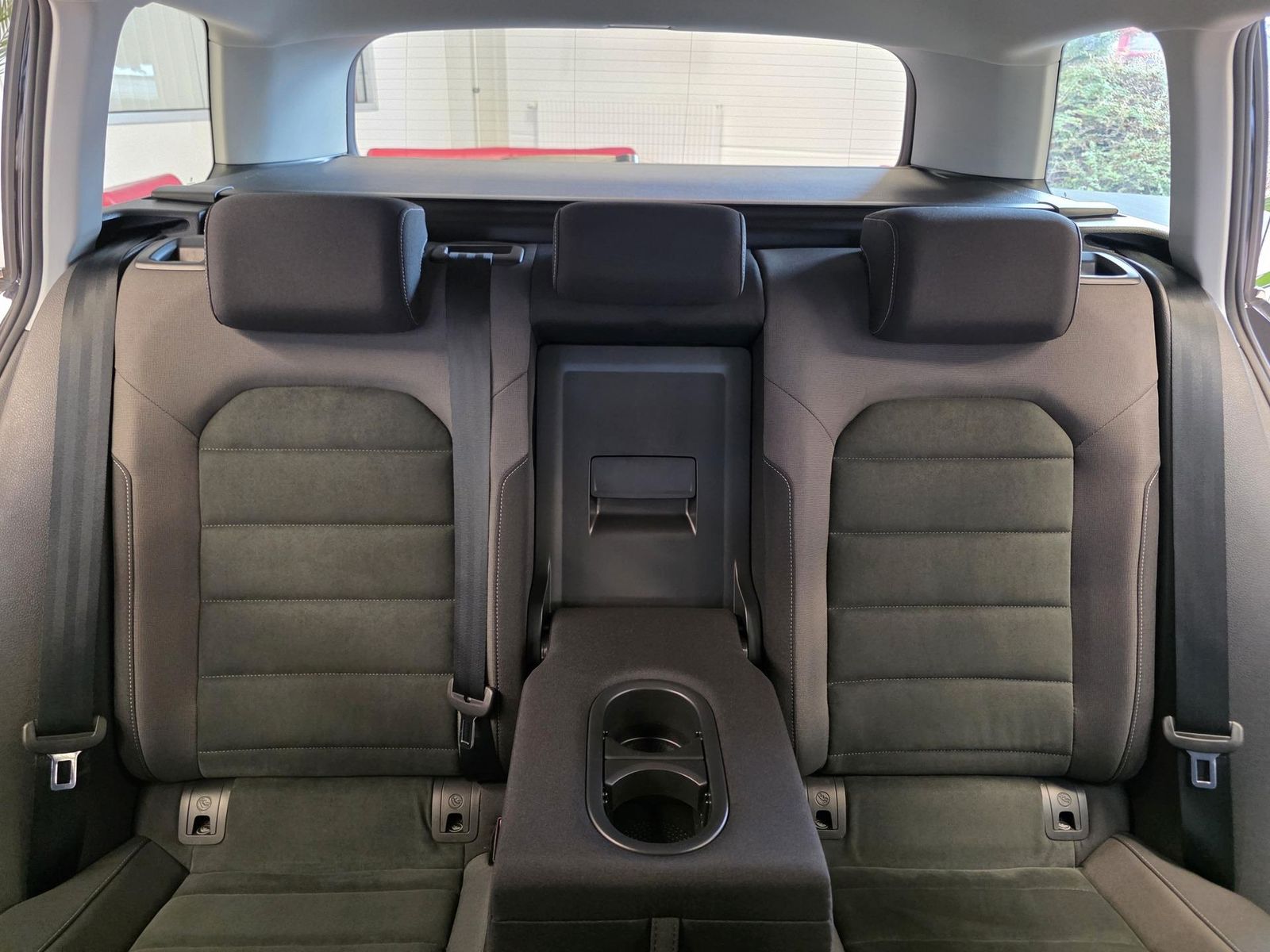 Fahrzeugabbildung Volkswagen Golf Variant 1.5 TSI Highline/LED/Shz/ACC/Ahk