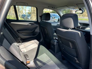 Fahrzeugabbildung BMW X1 18i sDrive X-Line*Kamera*Bi-Xenon*Tempomat*