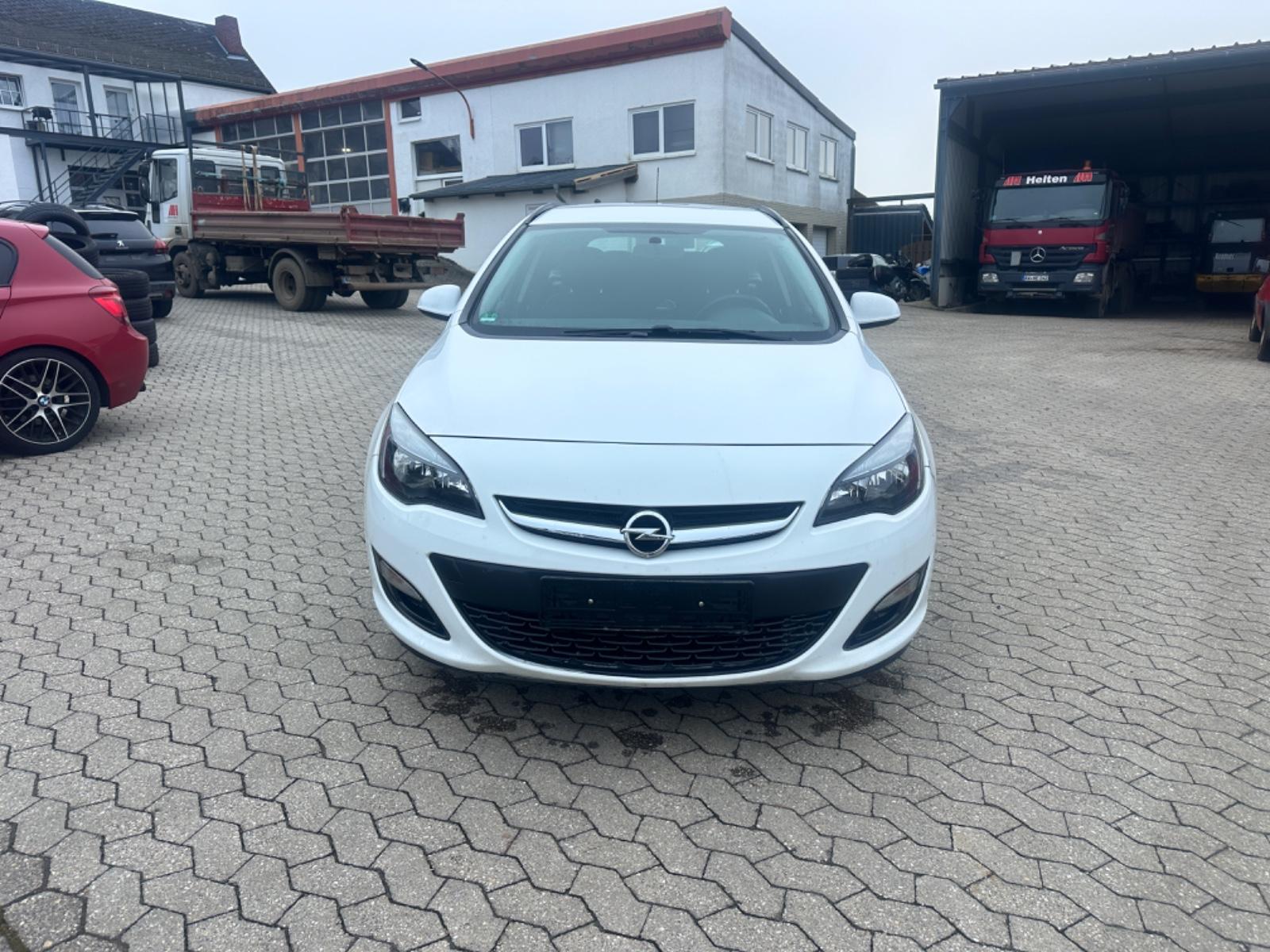 Opel Astra J Sports Tourer Selection