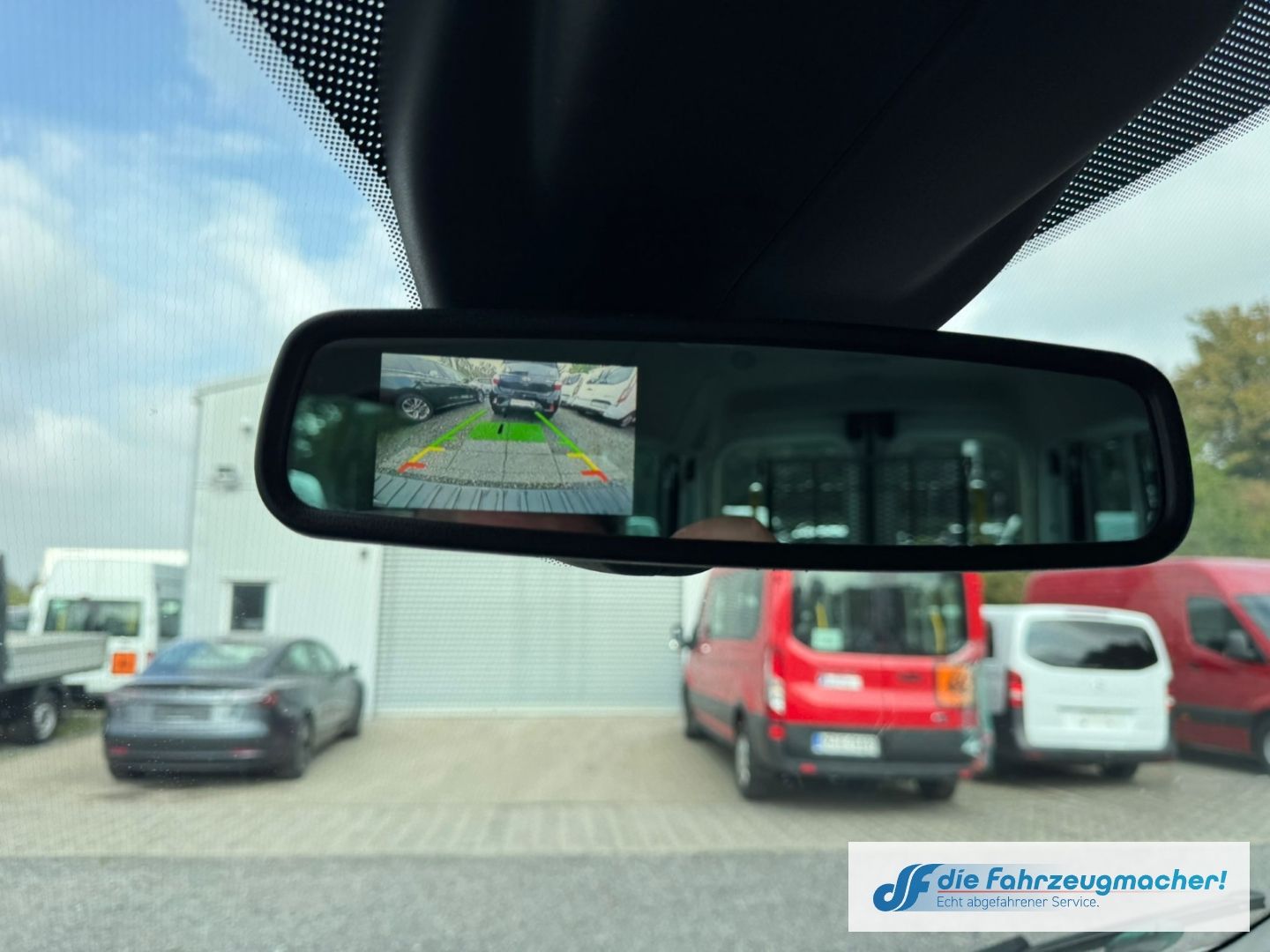 Fahrzeugabbildung Ford Transit Kombi 350 L3 Trend 2.2 TDCi DPF *EXPORT