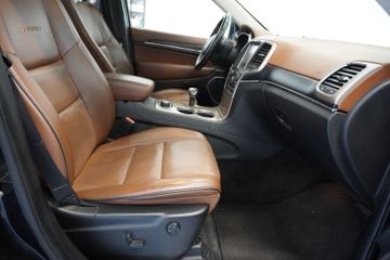 Jeep Grand Cherokee - 12