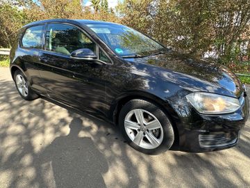 Volkswagen Golf - 11