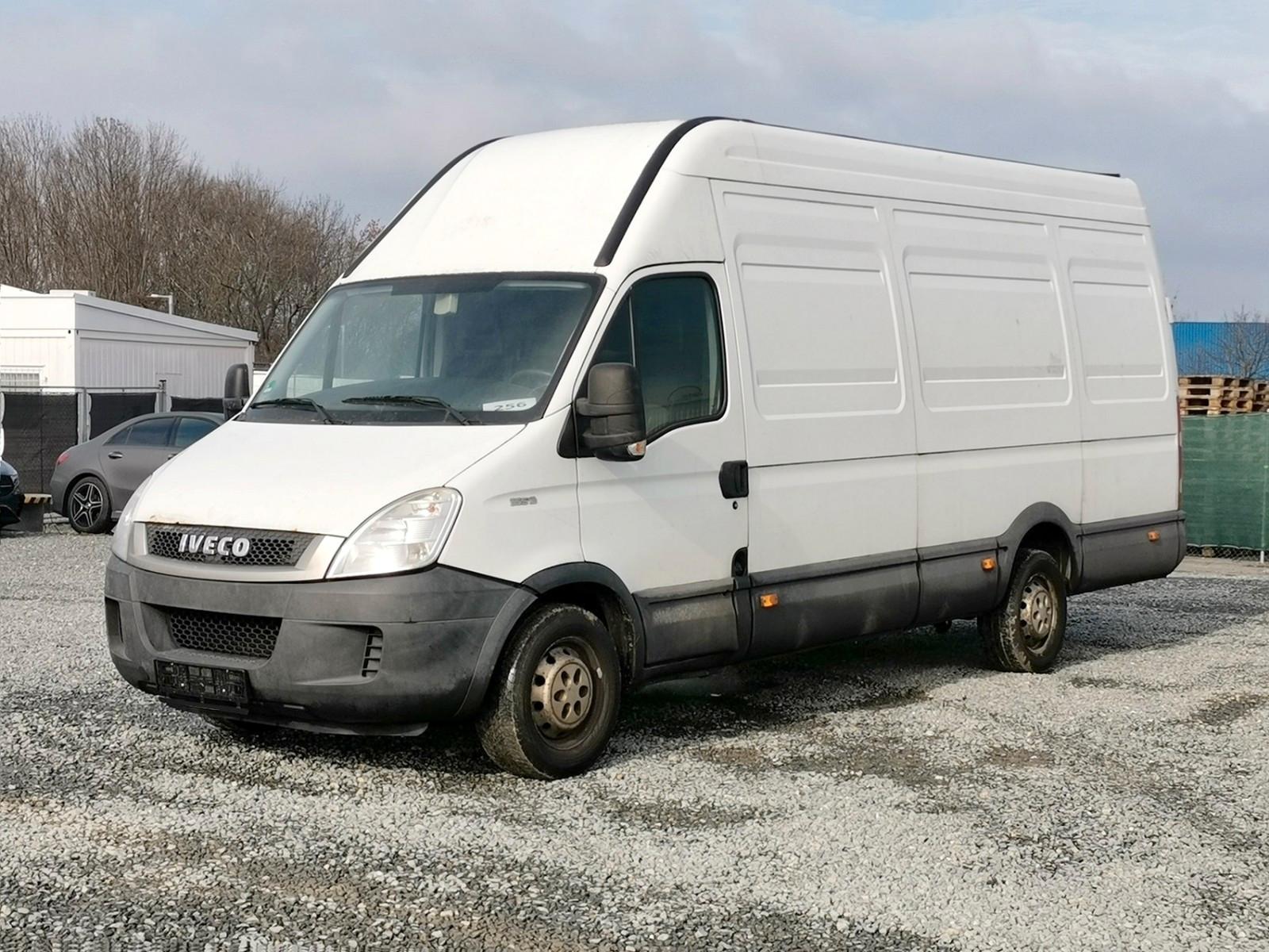 Iveco Daily 35S13 SUPERMAXI XL