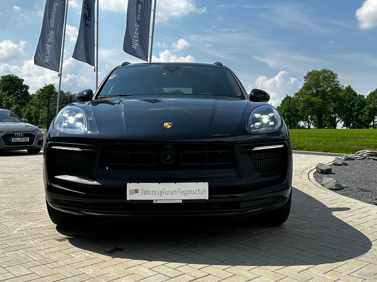 Fahrzeugabbildung Porsche Macan GTS STHZ, AHK, Pano, LED, 18-Wege, 21´´