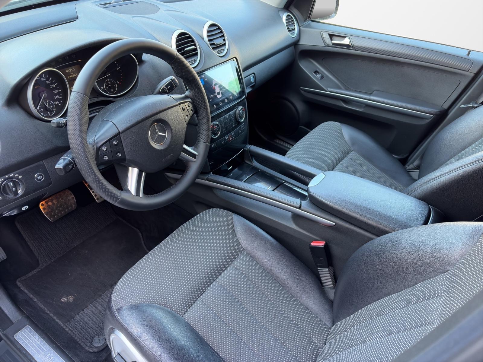 Mercedes-Benz ML 320 CDI 4Matic *NAVI*BI-XENON*TÜV