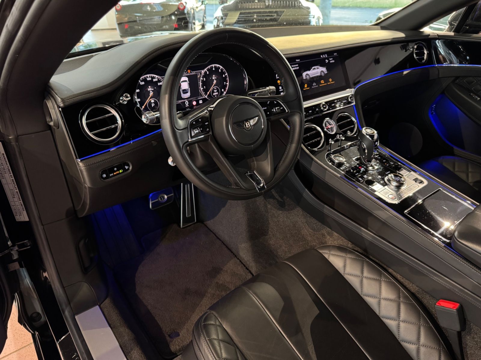 Bentley Continental GT  V8  Mulliner foto 14