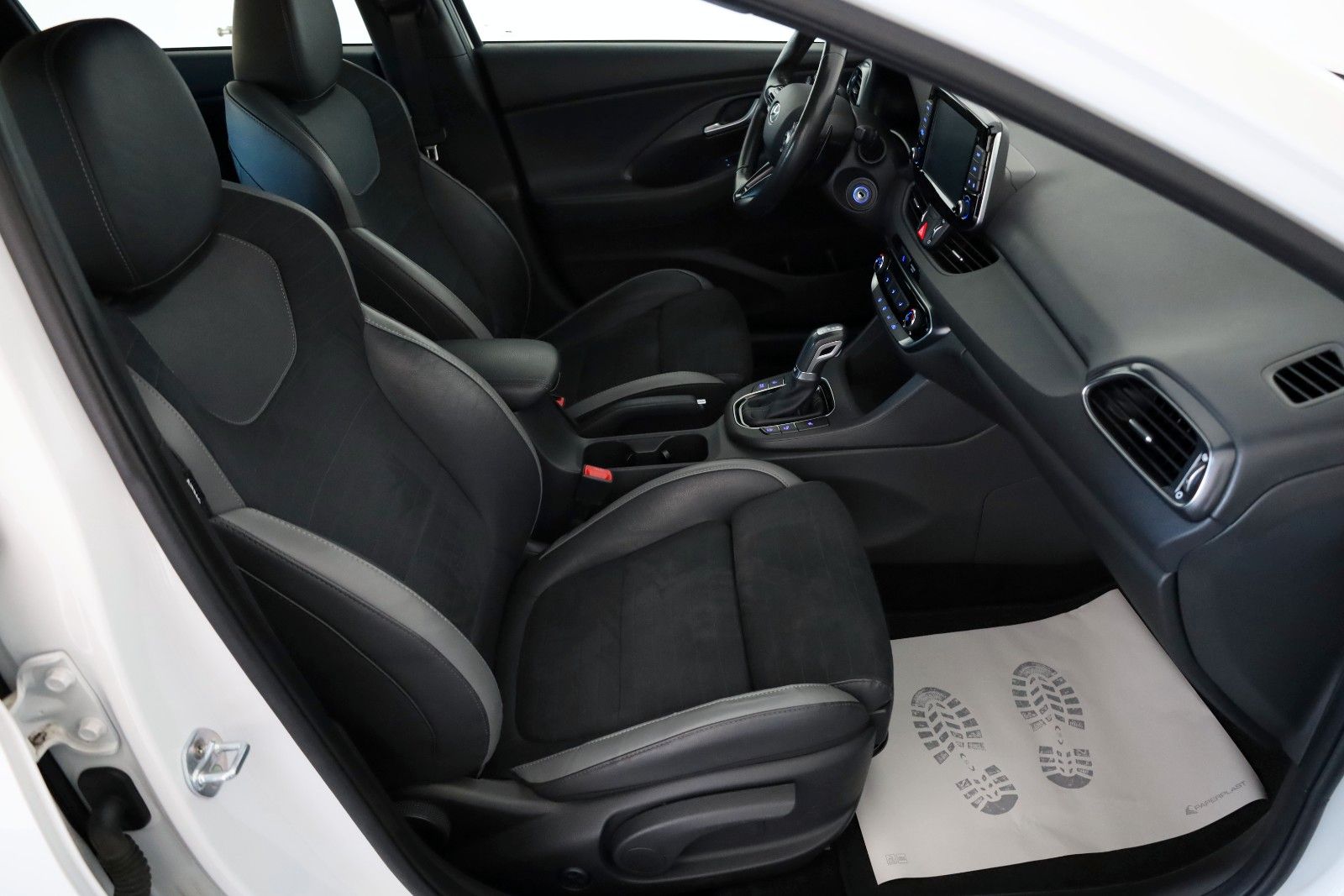 Fahrzeugabbildung Hyundai i30 N Line T.Leder,Navi,LED,Panorama,Apple CarP.