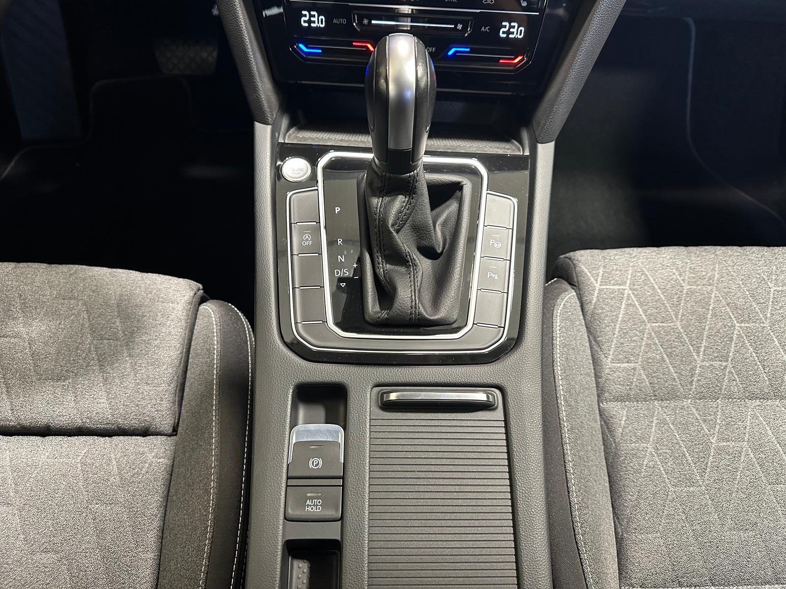 Volkswagen Passat 2.0 TDI Business AHZV Matrix HuD, миниатюра 20