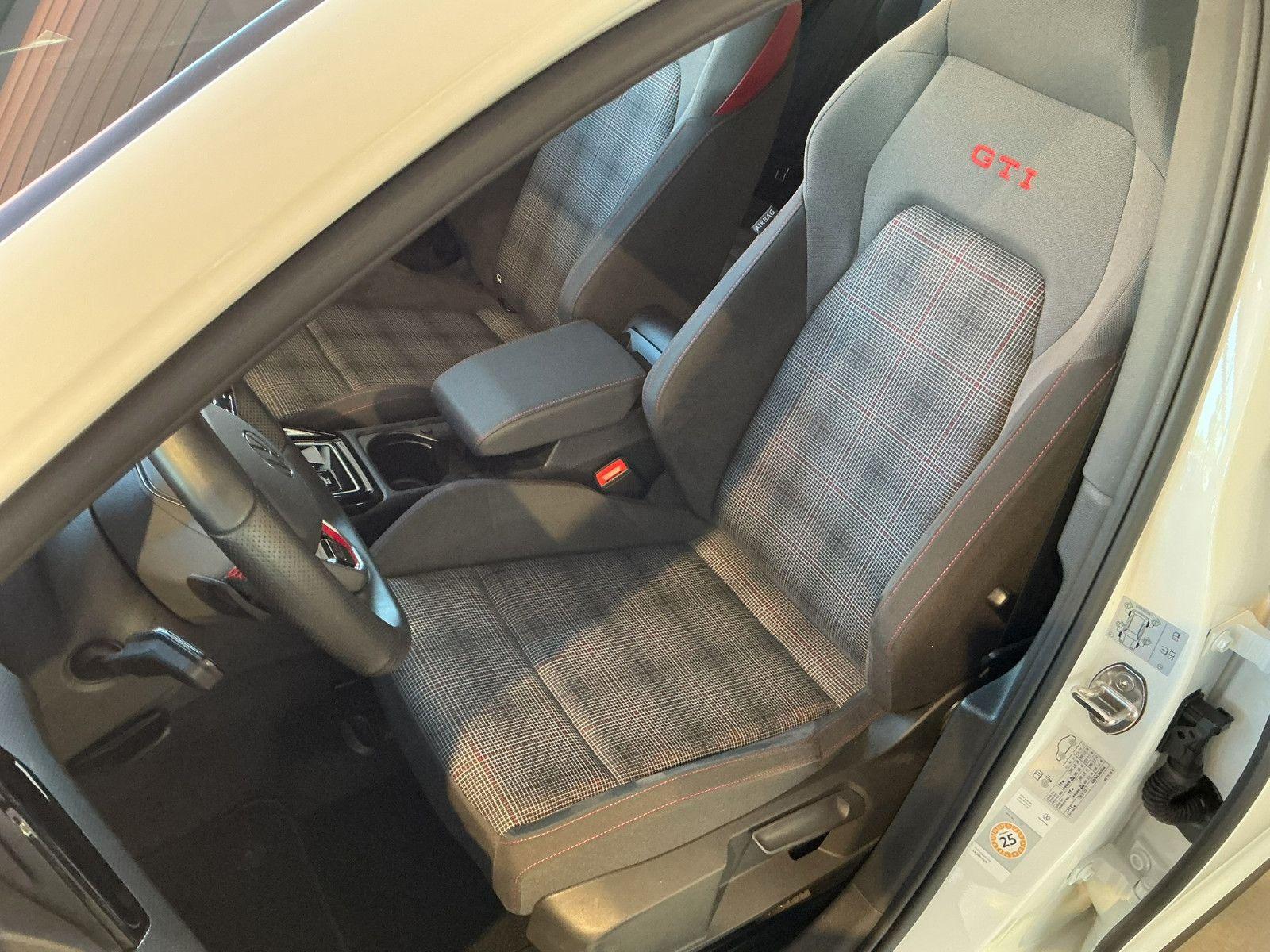 Volkswagen Golf 2.0 TSI GTI DSG Navi vorbereitet Sitzhz, миниатюра 14