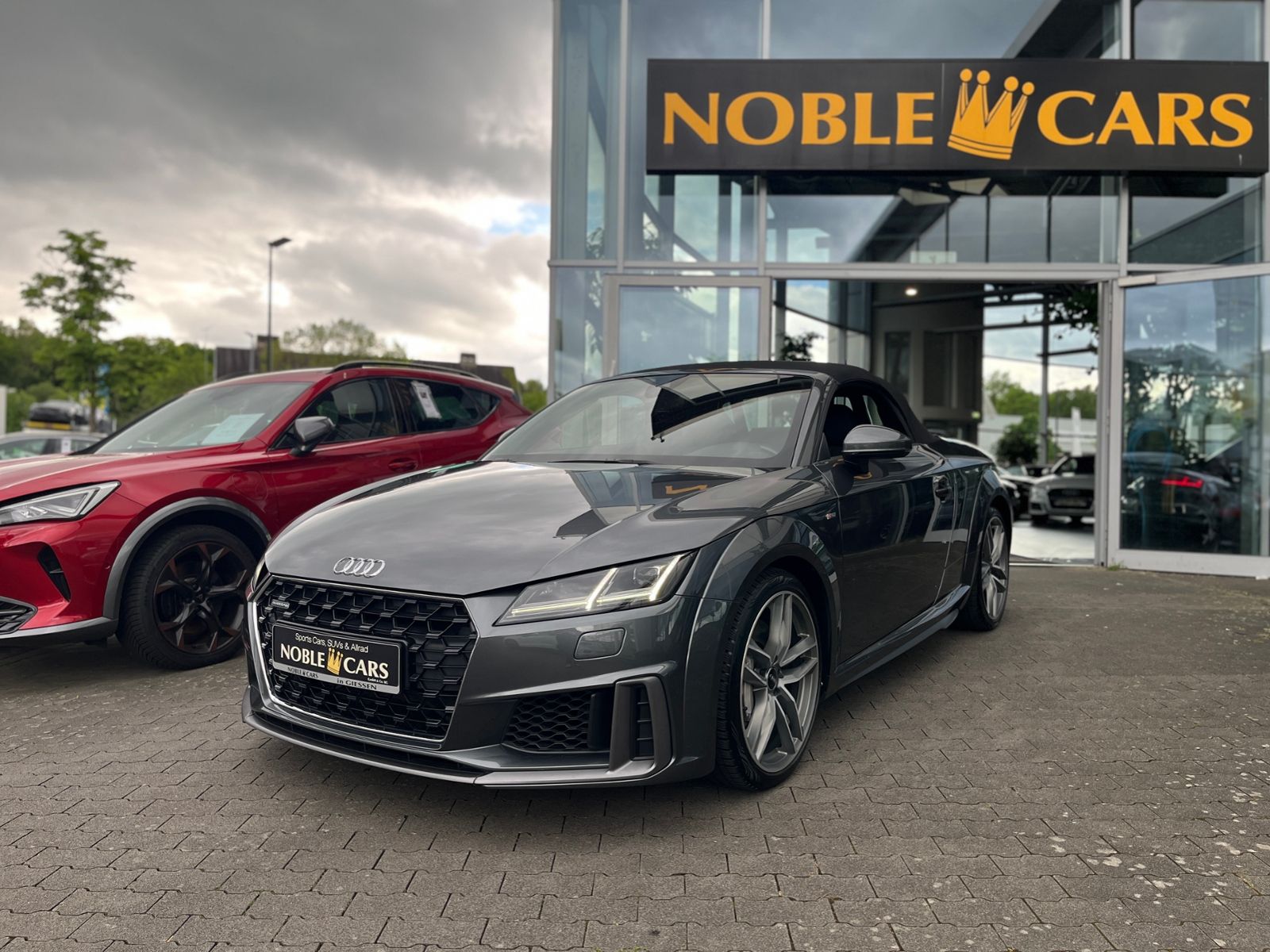 Fahrzeugabbildung Audi TT Roadster  45 TFSI quattro S line S tronic LED