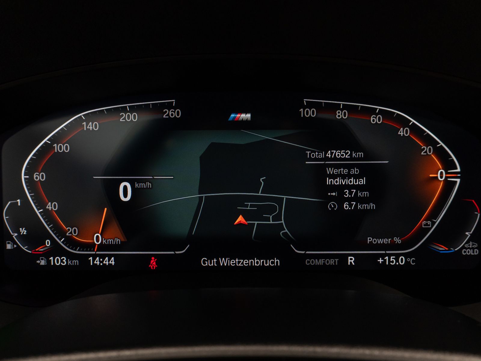 Fahrzeugabbildung BMW 530i M Sport Panorama Kamera DAB HiFi AHK Alarm