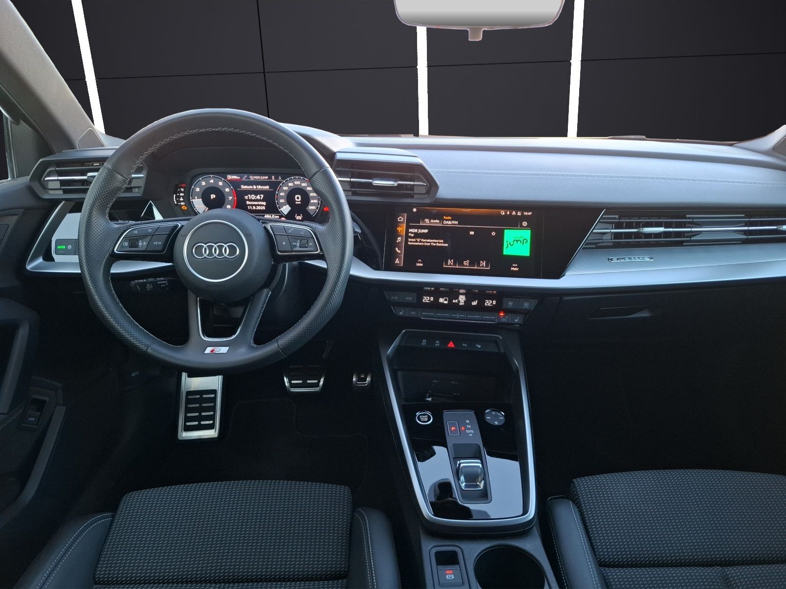 Fahrzeugabbildung Audi A3 Limousine 40 TFSI quattro S-line S-tronic Mat