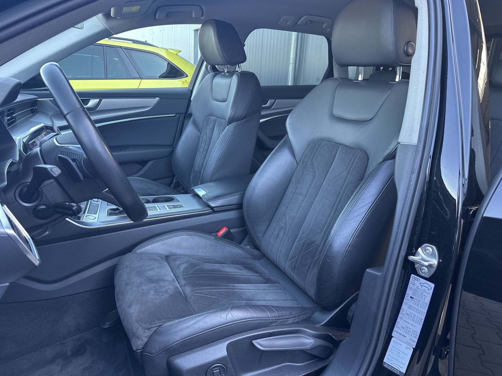 Fahrzeugabbildung Audi A6 Avant 40 TDI Sport NAV+LED+ACC+AHK+VCOCK+18ZO