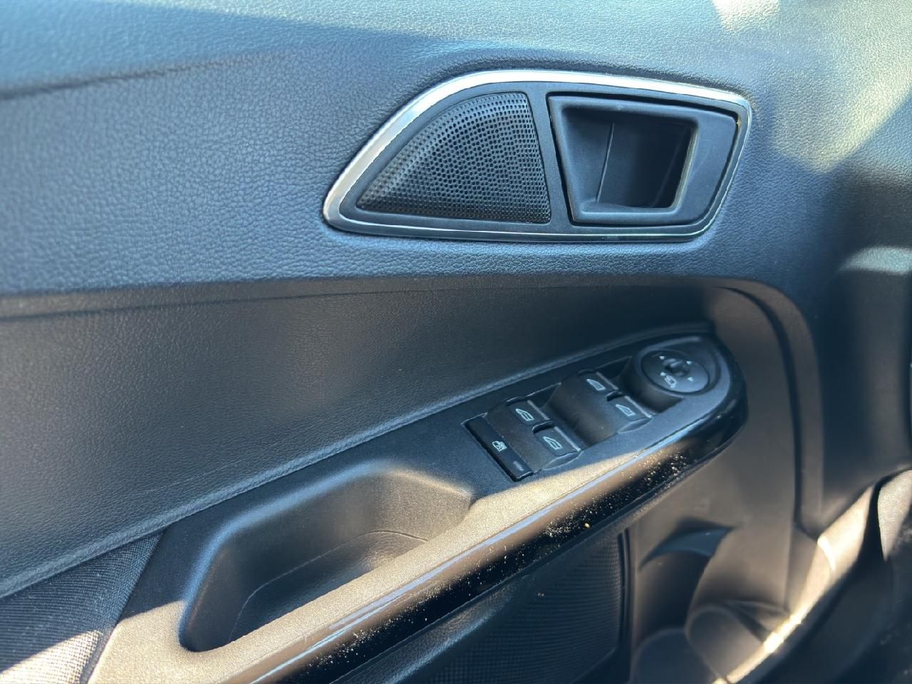 Fahrzeugabbildung Ford B-MAX Titanium