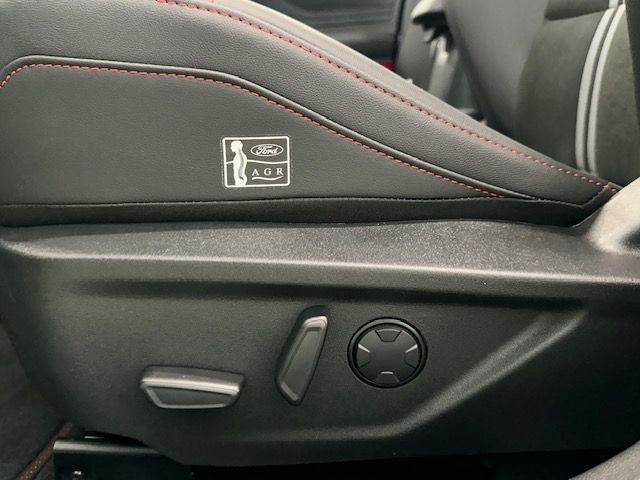 Fahrzeugabbildung Ford Focus ST X 2.3 EcoBoost EU6e