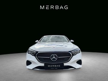 Mercedes E 200 - 2
