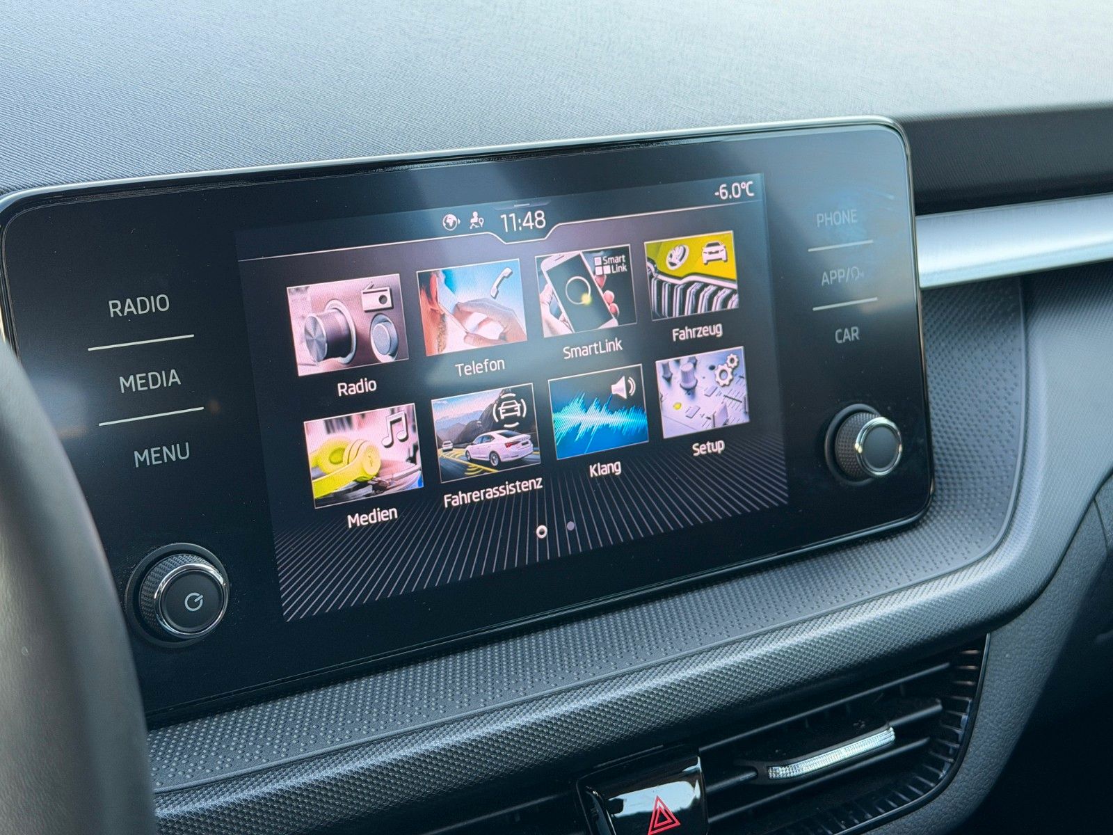 Fahrzeugabbildung SKODA Fabia 1.0 MPI Selection *Klima*Allwetter*Stzhzg*