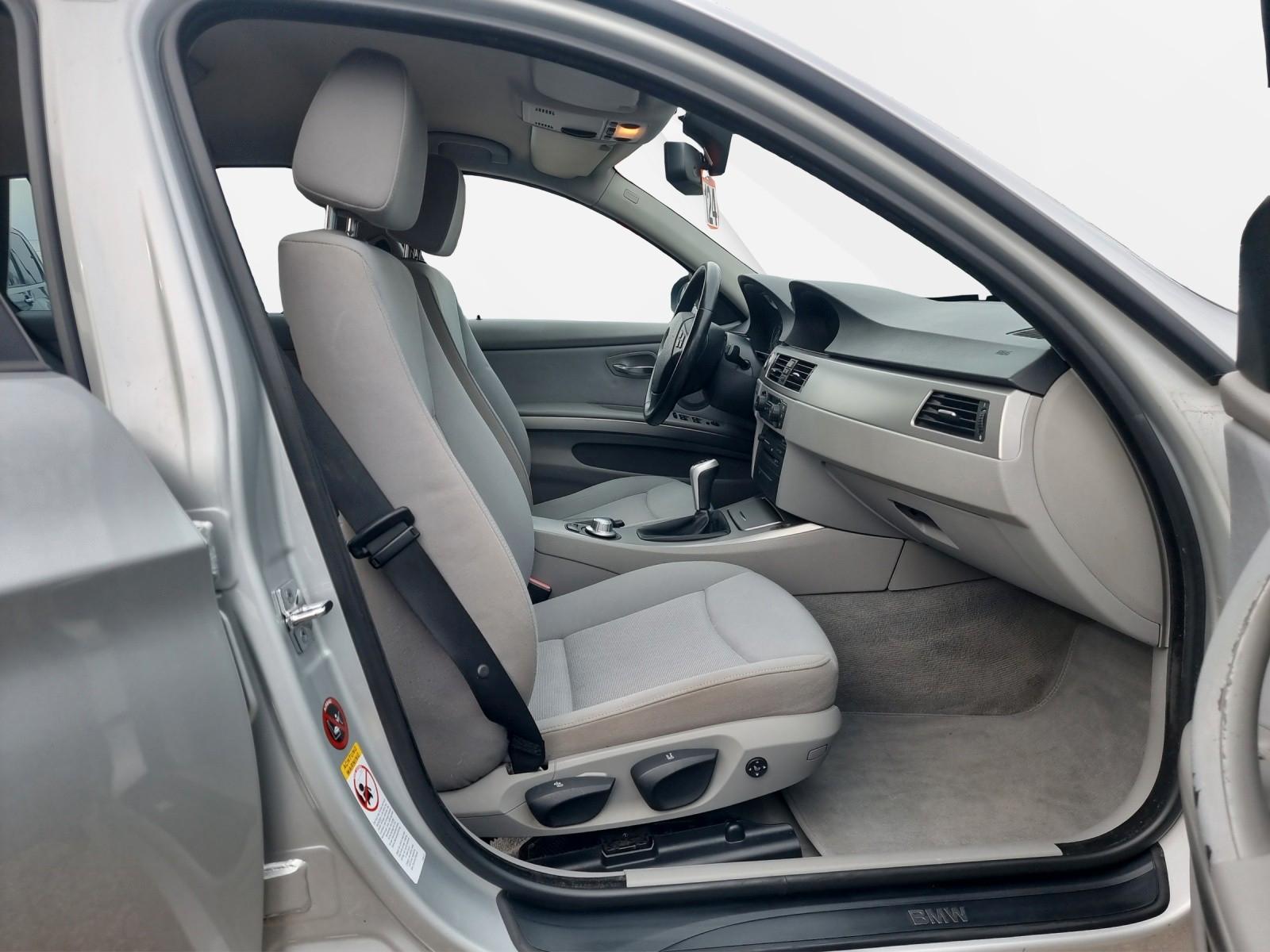 BMW 320 2005 — photo 11