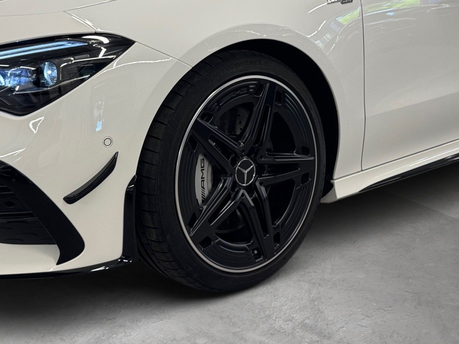 Fahrzeugabbildung Mercedes-Benz CLA 35 4M AMG*Pano*Aero*Distr*Mbeam*19"*360*Nght