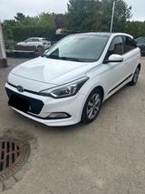 Hyundai i20 1.0 T-GDI blue 88kW Style Style - Hyundai i20 Gebrauchtwagen in Hannover