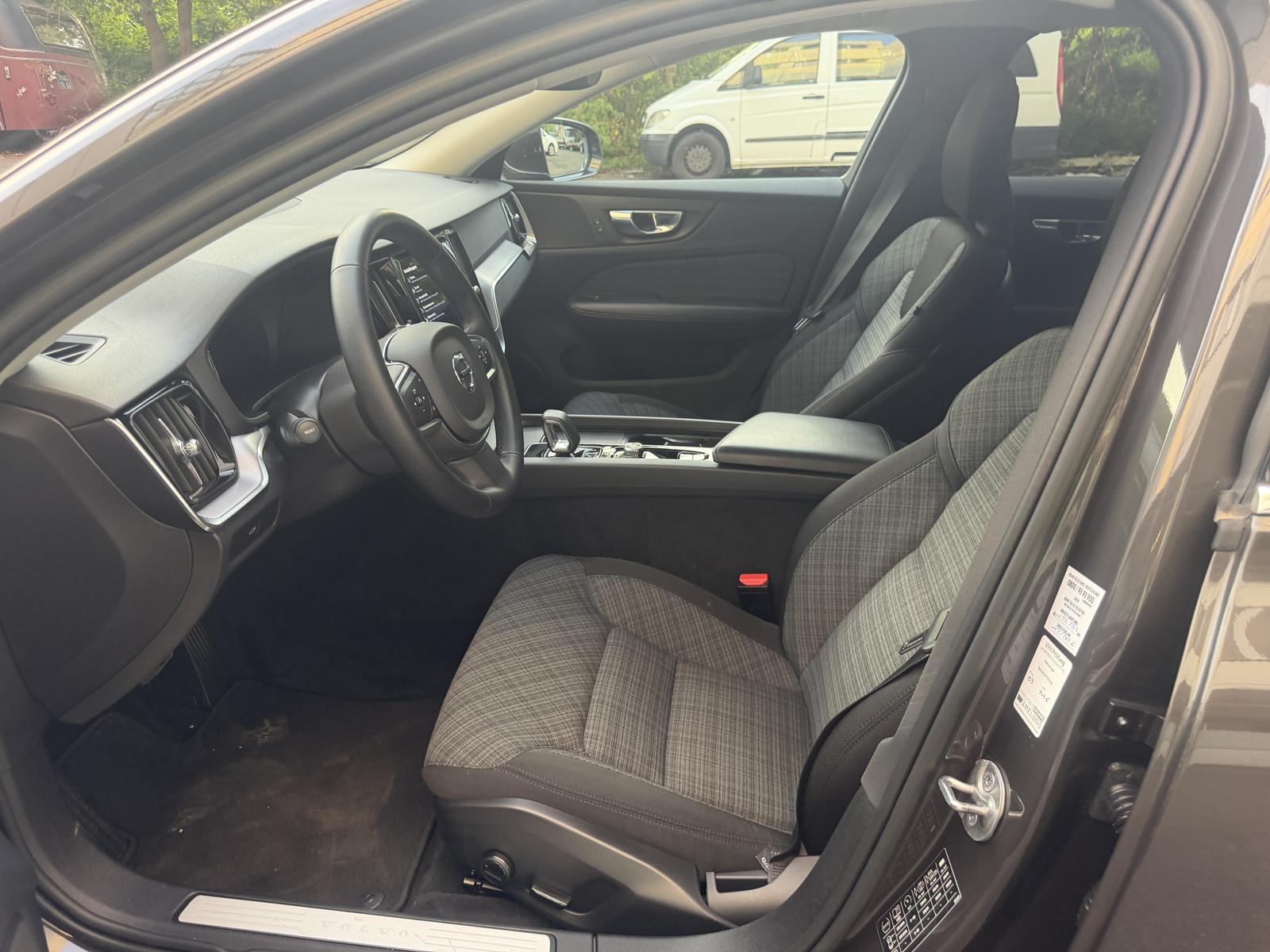 Volvo V60 Core LED ACC Virtual-Cockpit Rü-Kamera Navi