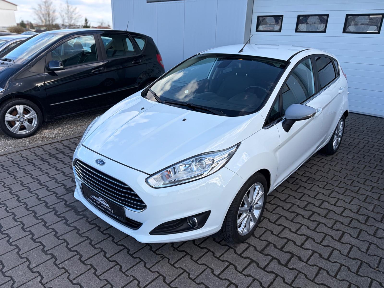 Ford Fiesta Titanium 1.5 TDCi *1Hnd*Klimaauto*8Fach*