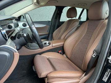 Mercedes E 220 - 11