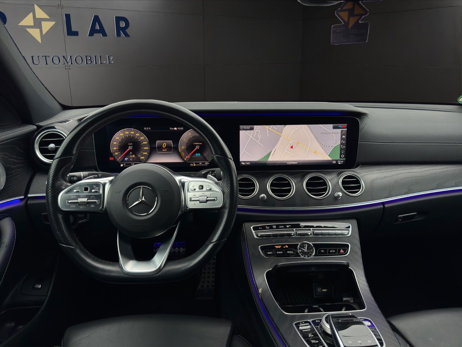 Fahrzeugabbildung Mercedes-Benz E 300de  AMG-Line/MBeam/Burmester/S-Dach