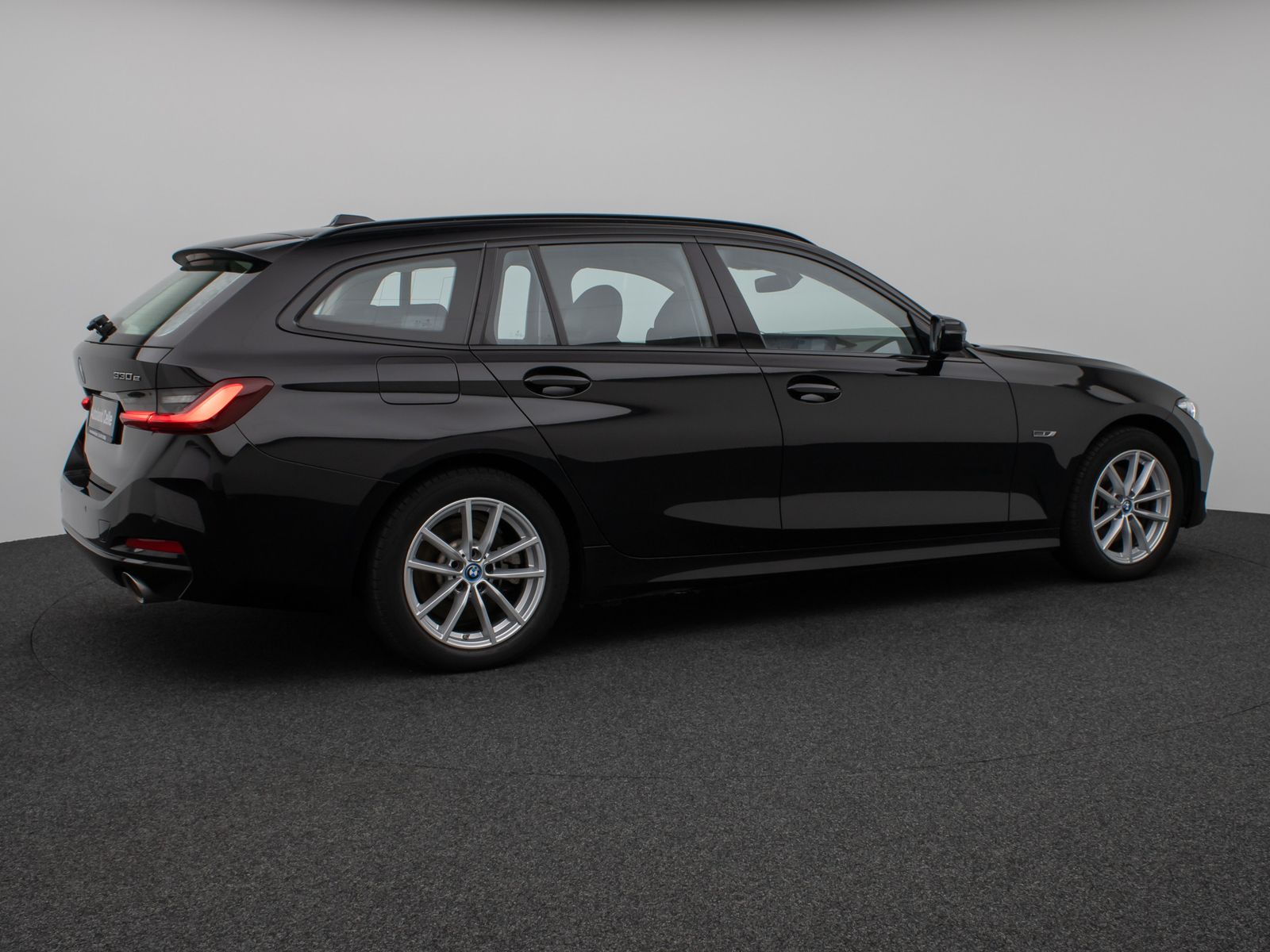 Fahrzeugabbildung BMW 330e DAB CockPit+ PDC Geschwindigkeitsreg Sport