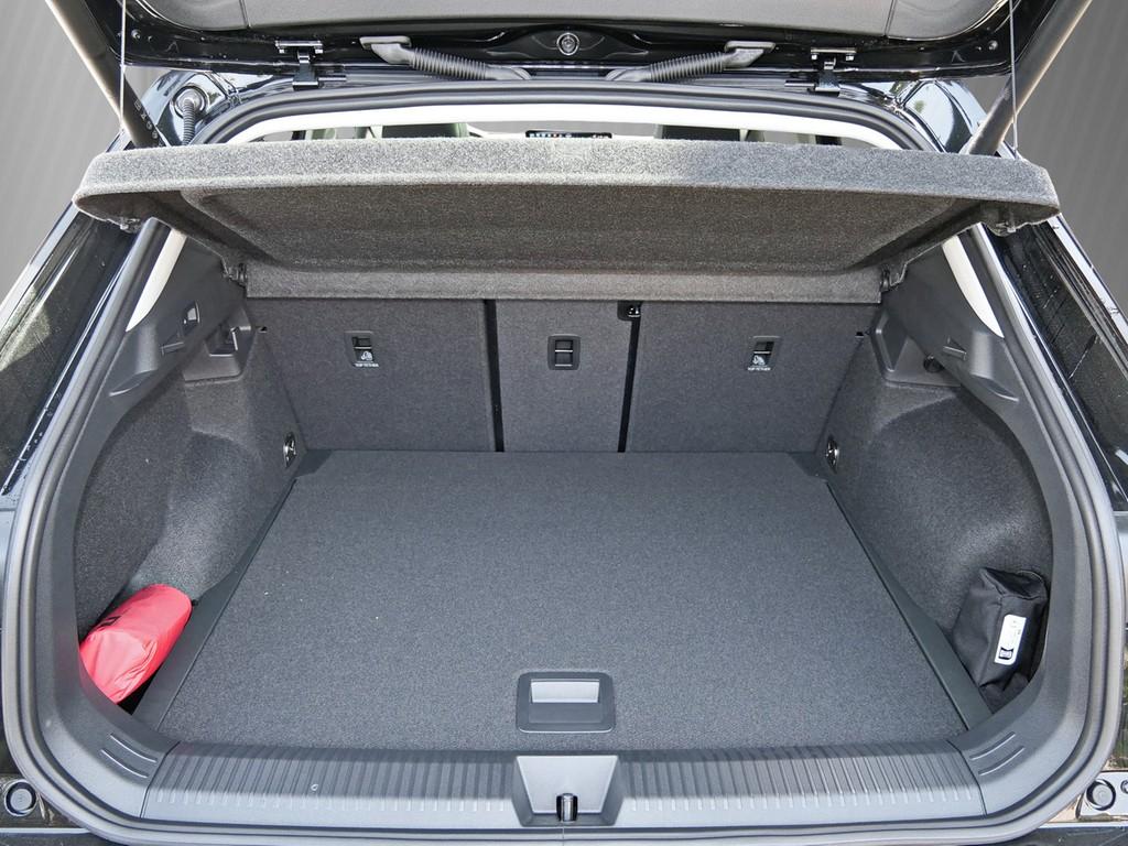 Volkswagen T-Roc UPE br. 48.040,- Style 1.5 eTSI DSG 110 kW