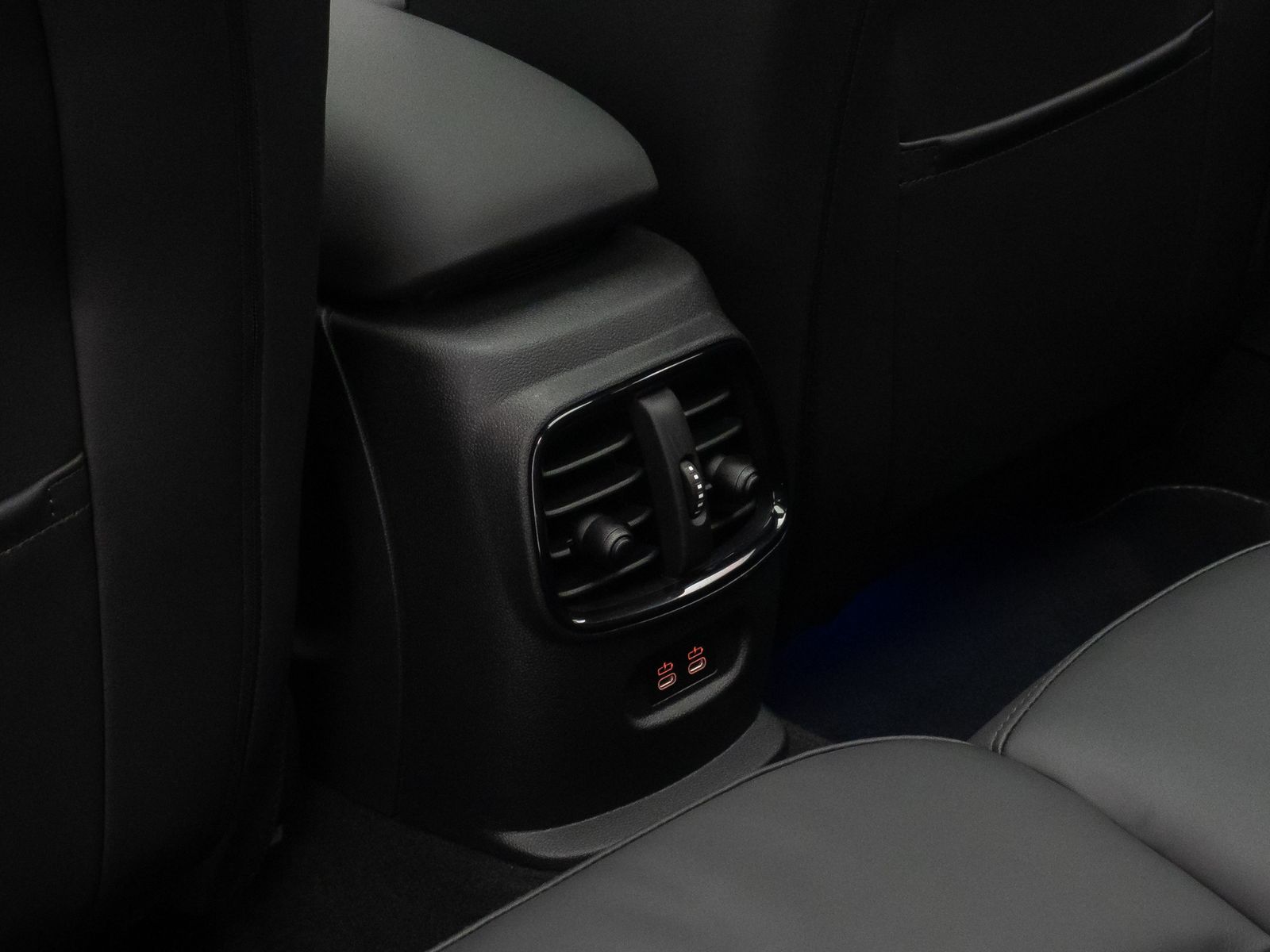 Fahrzeugabbildung MINI Cooper S Clubman HUD H/K DAB Leder Panorama Voll