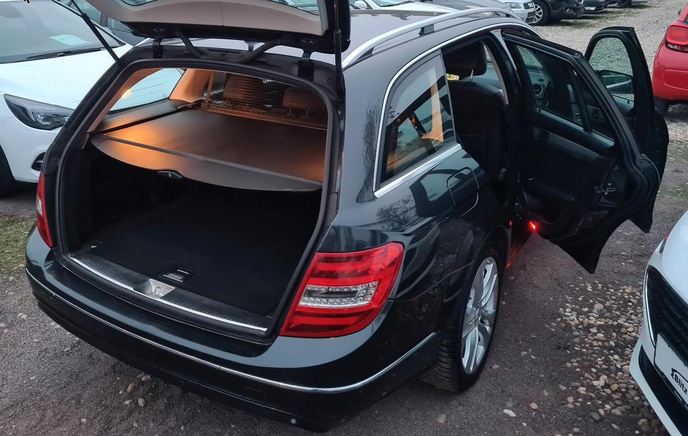 Mercedes-Benz C200 2011 — photo 23