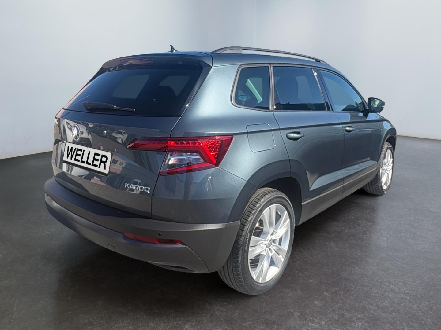 Skoda Karoq 1.6 TDI DSG Style *LED*AHK*CAM*CarPlay*SHZ