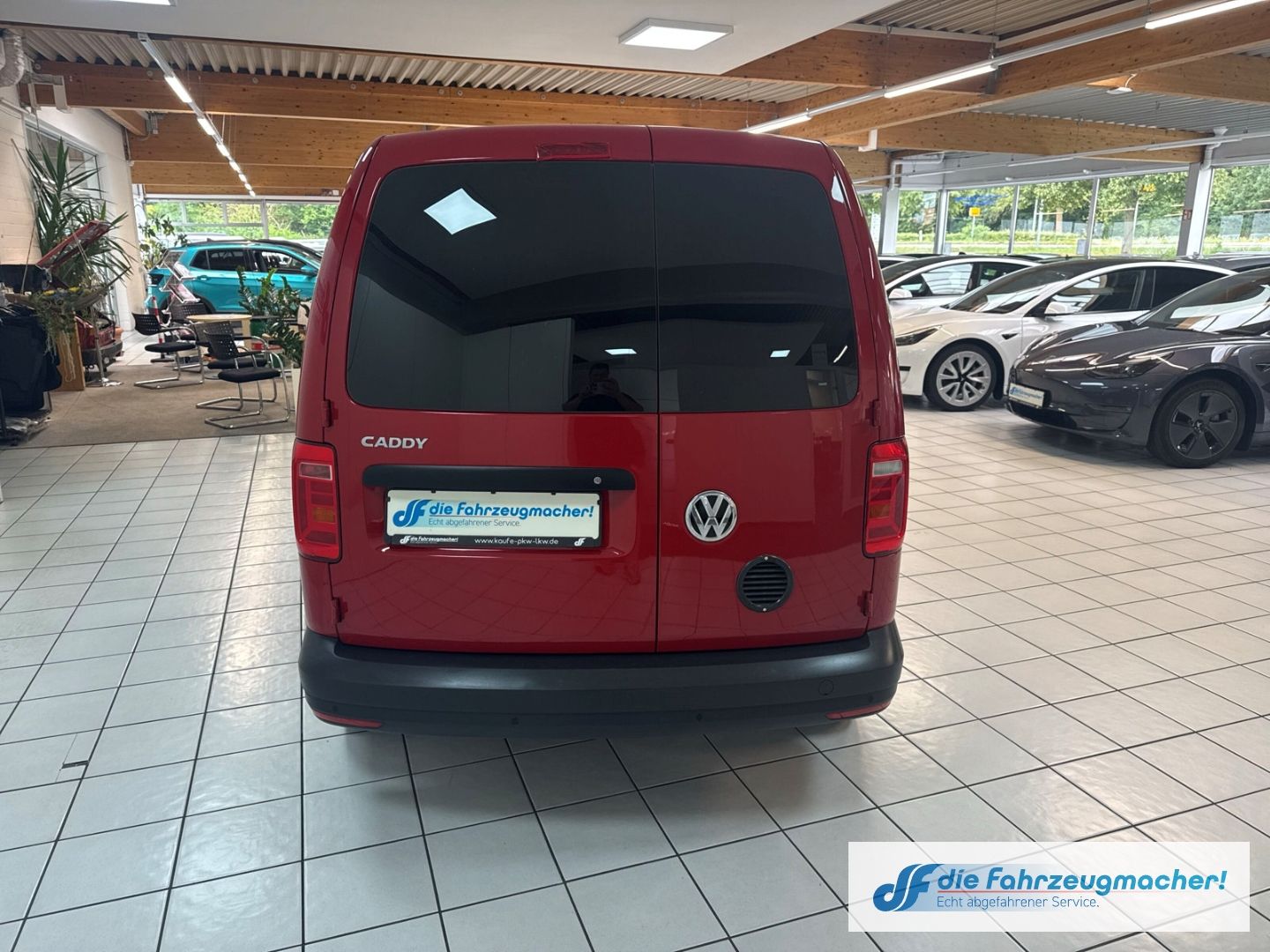 Fahrzeugabbildung Volkswagen Caddy Kasten 2.0 TDI DSG Klima PDC Berganfahrass