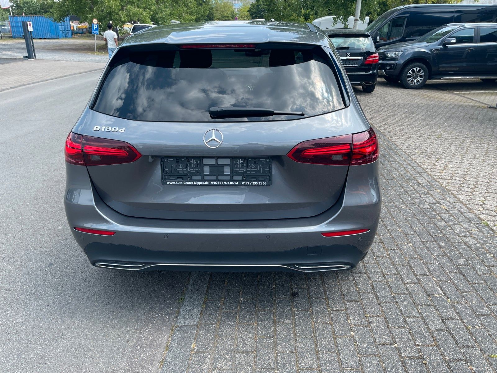 Mercedes-Benz B 180 d Kamera Leder Navi LED PDC Alu foto 9
