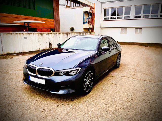 BMW 320i Automatik -  Navi - Tempomat - PDC