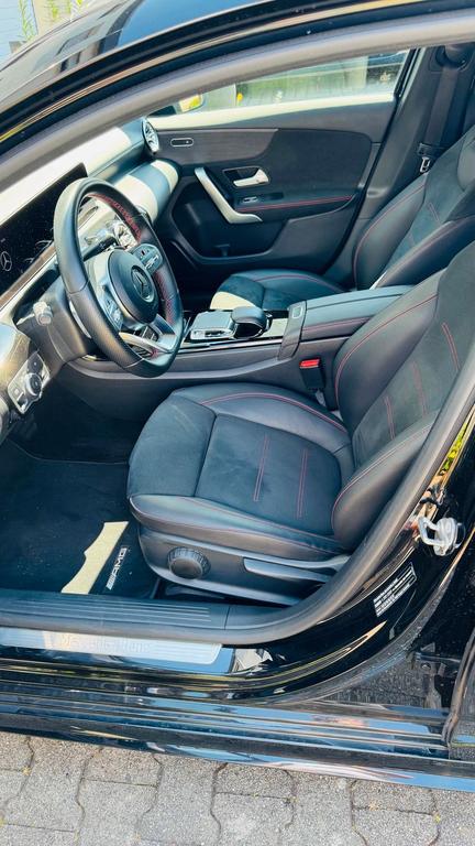 Mercedes-Benz A 220