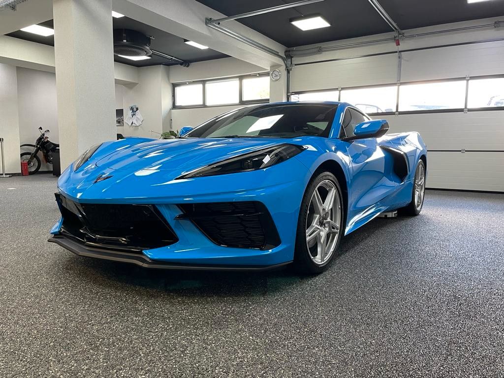 Fahrzeugabbildung Corvette C8 COUPE-TARGA-3LT-Z51-LIFT-VORFÜHRWAGEN