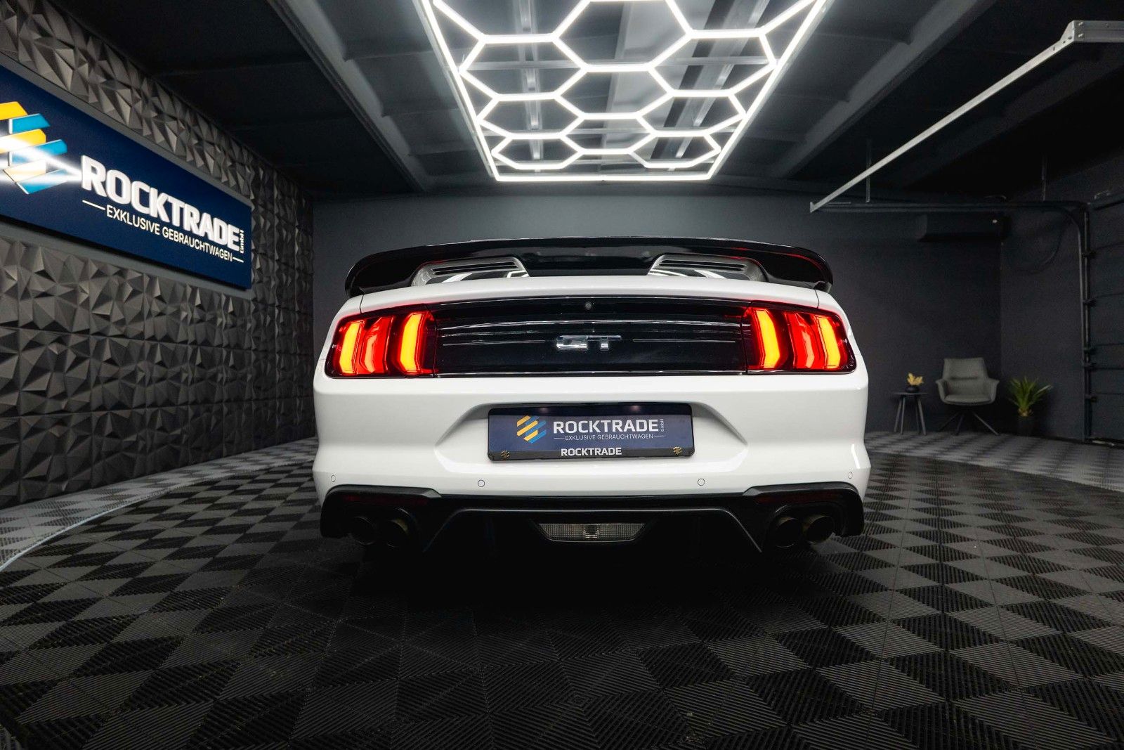 Fahrzeugabbildung Ford Mustang Shelby GT 500 5.0 V8 Performance PREMIUM