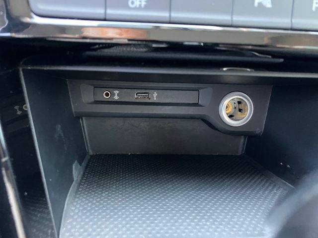 Touran 1.4 TSI Highline BMT Klima LED Navi Alu