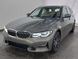 BMW 330e Touring Luxury Line //HeadUp Stop&Go AHK