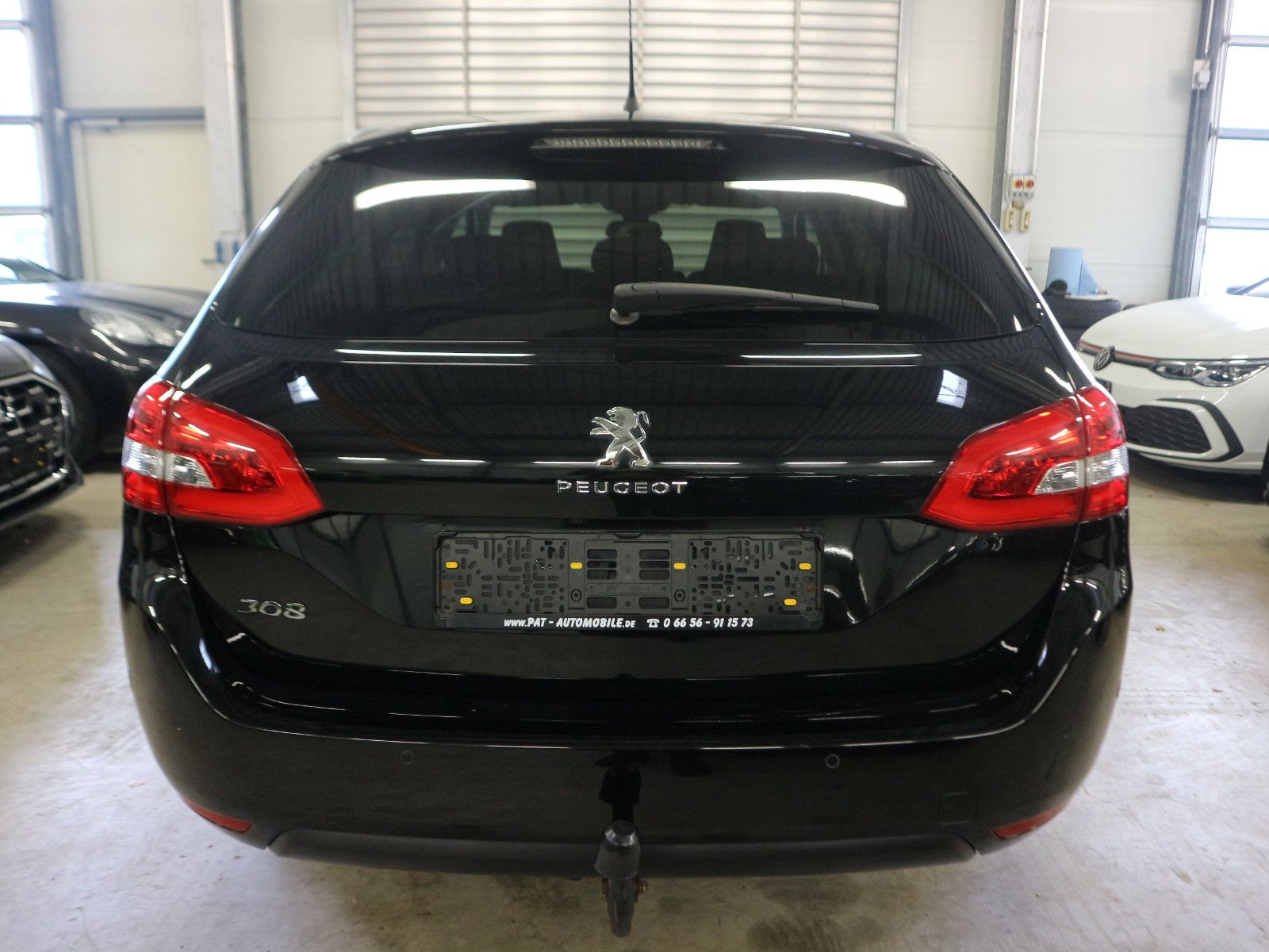 Fahrzeugabbildung Peugeot 308 SW Allure Pack ACC AHK Blis Nav Kam SHZ LED