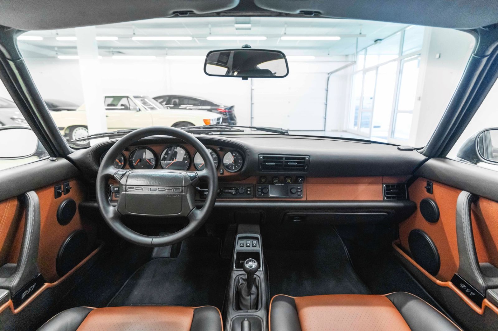 Fahrzeugabbildung Porsche 964 TURBO COUPE TOPZUSTAND REVIDIERT GUT. 1-