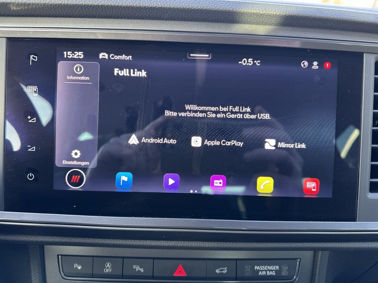 Fahrzeugabbildung CUPRA Ateca 2.0 TSI 300 PS DSG 4Drive - mit KI generiert/bearbeitet