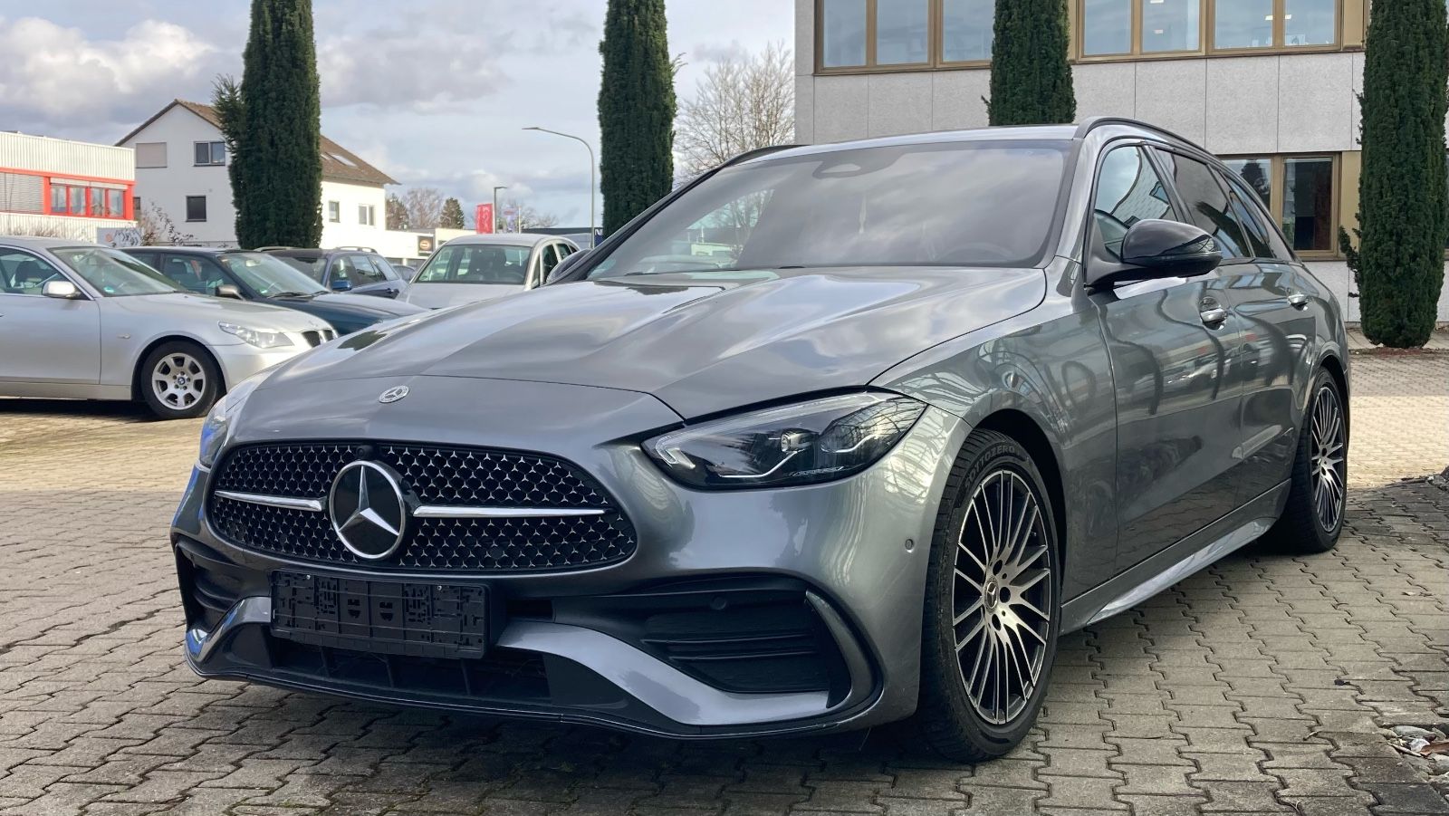 Mercedes-Benz C 200d T-Modell AMG Line Automatik imagem 3