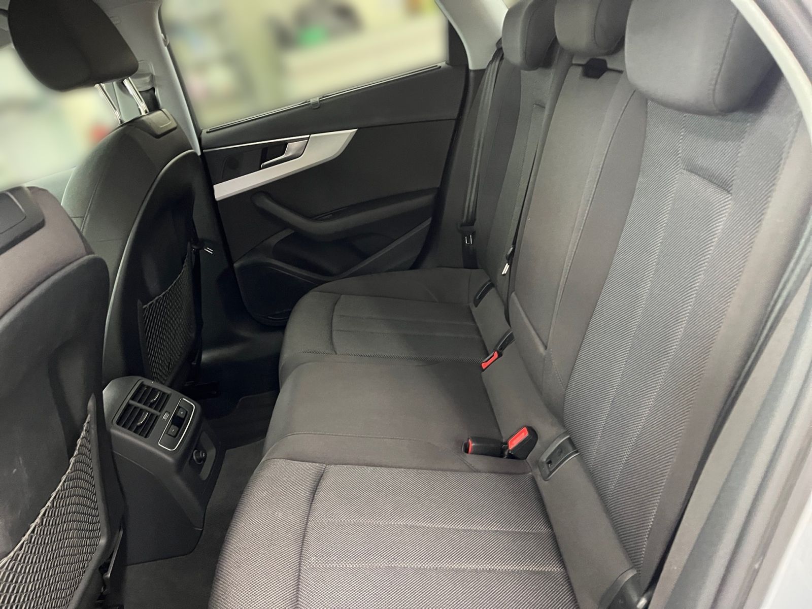 Audi A4 - Bild 10