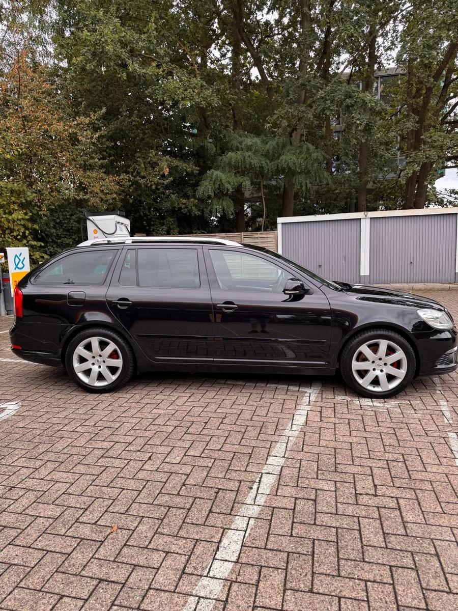 Skoda Octavia 2011 — engine 177 HP (130kW)