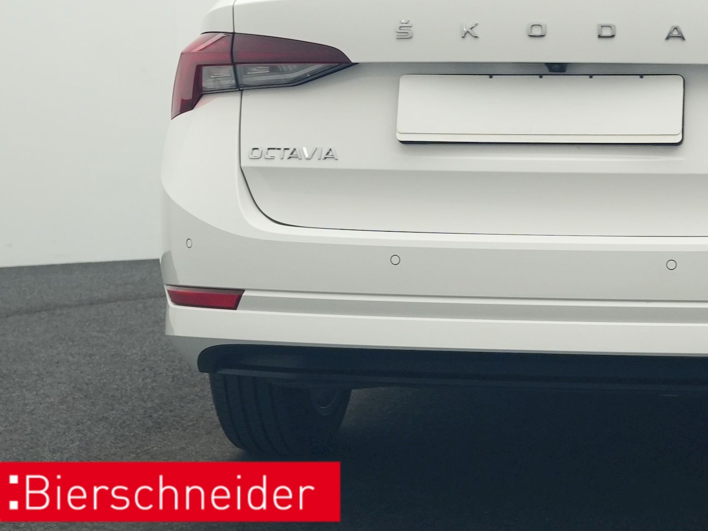 Skoda Octavia Combi 2.0 TDI DSG 4x4 Style MATRIX NAVI foto 22