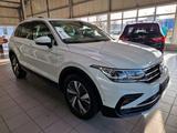Volkswagen Tiguan Elegance eHybrid 150 PS AHK TOTWINKEL - mit Hybrid-Antrieb: Geländewagen